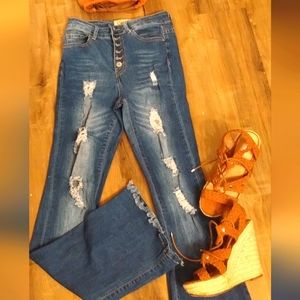 Ellie blue jeans( ripped)